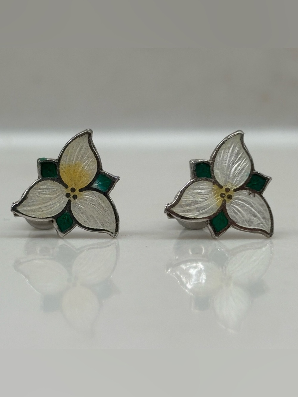 Vintage Enamel and Sterling Silver Ontario Trillium Stud Earrings